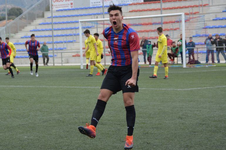 Mariano Gancedo marcó un golazo de libre directo