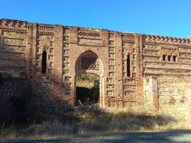 Ruinas de la Cooperativa Vitivinícola Colonias de Galeón