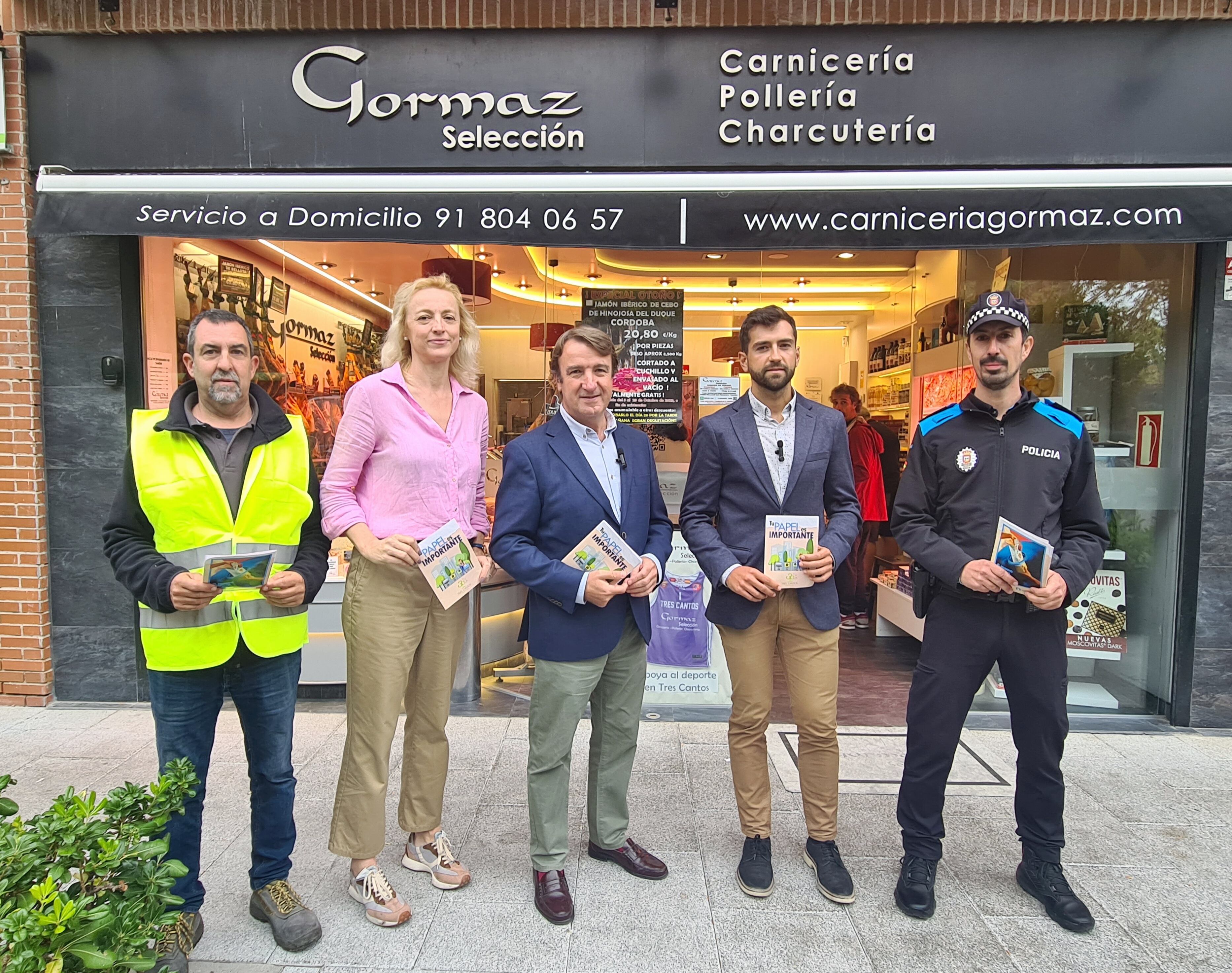 Tres Cantos impulsa la recogida de papel y cartón por parte de los comercios