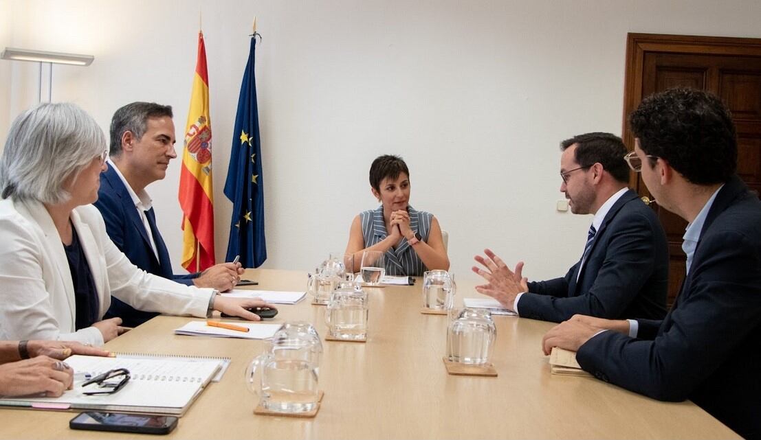 La ministra Isabel Rodríguez i el batle Héctor Pons es van reunir aquest dimarts.