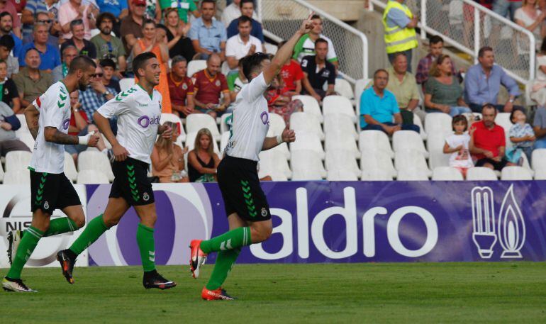 Aquino celebra el tanto junto a Pena y Granero