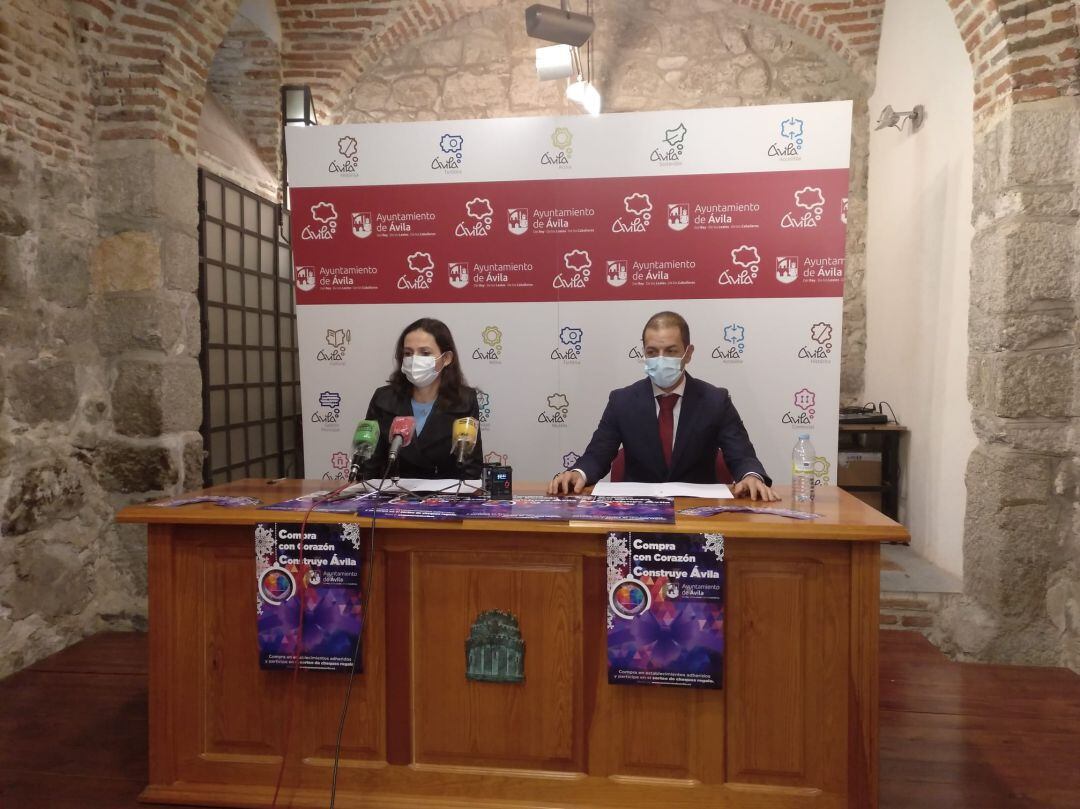 Sonsoles Prieto y Javier Martín en la presentación de la campaña