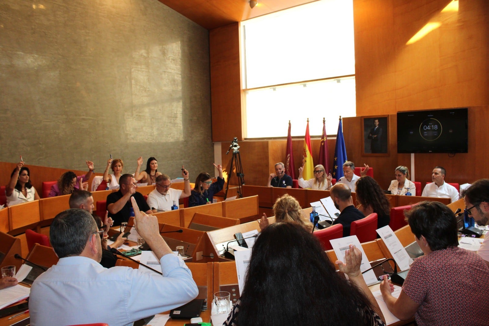 El Pleno del Ayuntamiento de Lorca aprueba un reconocimiento extrajudicial de crédito de 2,8 millones de euros para garantizar pagos a proveedores y servicios esenciales.