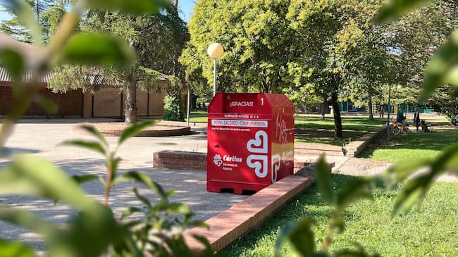 Contenedor de Cáritas en Palencia