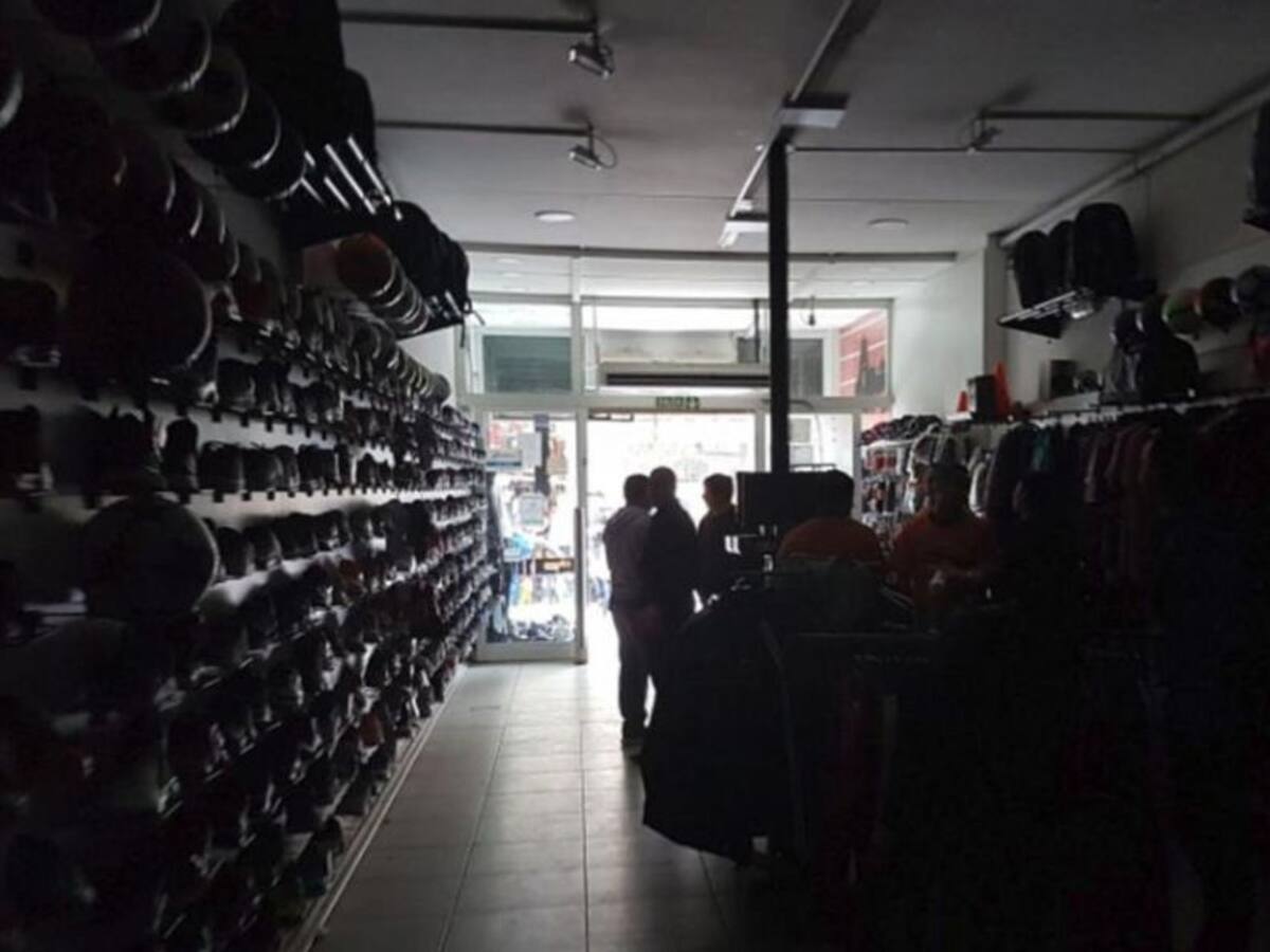 El 65% de la actividad empresarial permanece interrumpida por la falta de luz