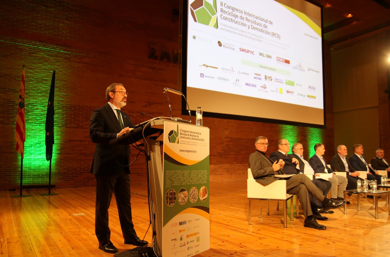 Presidente de la Feria de Zaragoza dando la bienvenida al Congreso