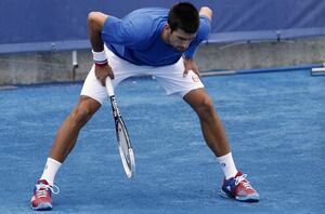 El tenista serbio Novak Djokovic durante un entrenamiento en las instalaciones de la Caja Mágica