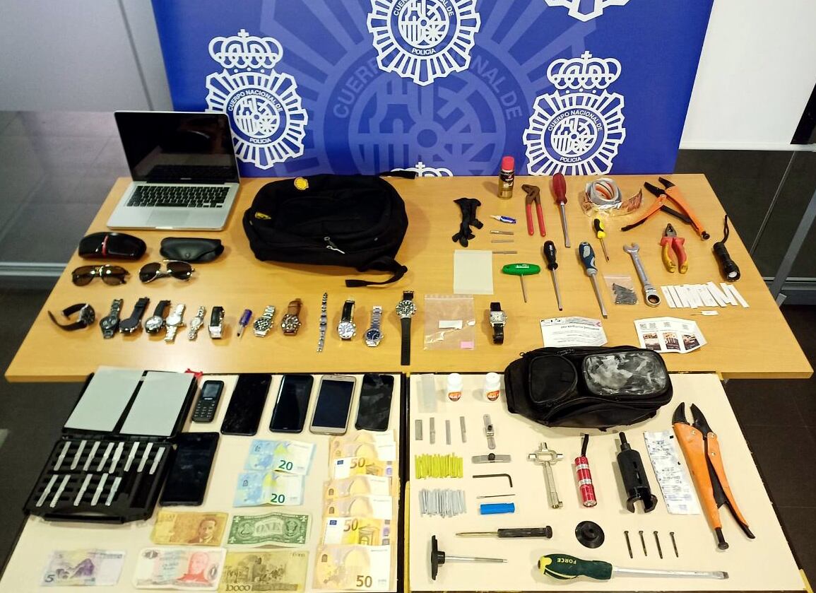 Material intervenido por parte de los agentes