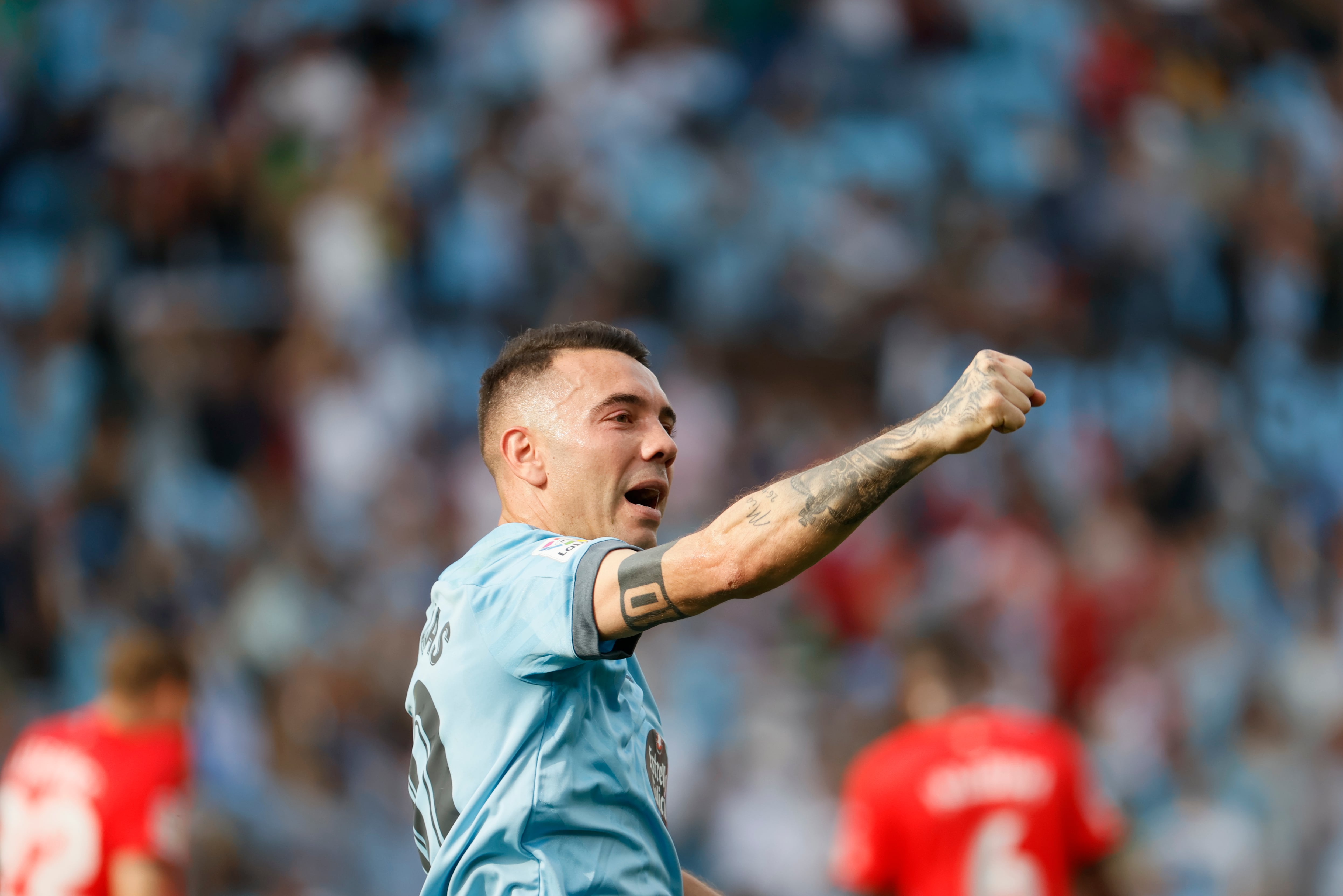 VIGO, 07/05/2022.- El delantero del Celta de Vigo, Iago Aspas, celebra el primero de los dos goles logrados frente al Alavés, durante el partido correspondiente a la jornada 35 de LaLiga Santander que enfrentó a ambos conjuntos en el estadio de Balaídos este sábado. EFE/Lavandeira jr
