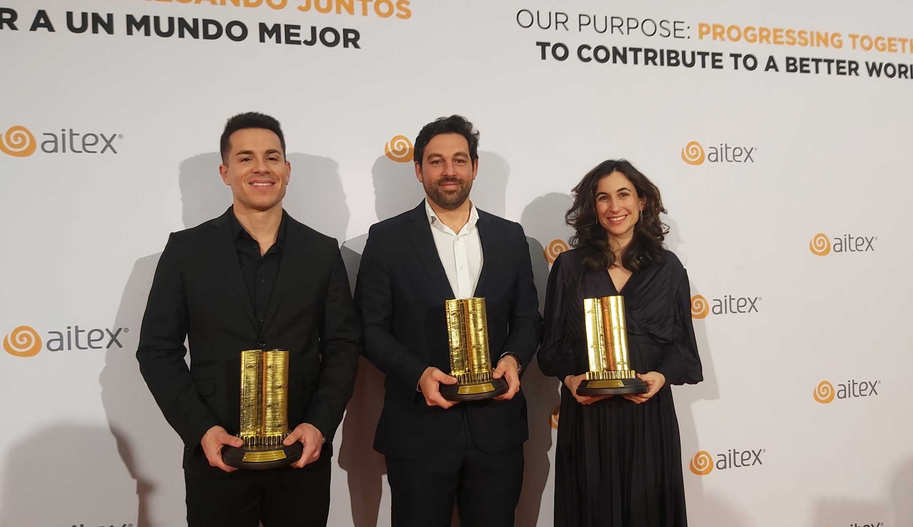 Los representantes de las tres empresas ganadoras en las distintas categorías de los VI premios Aitex