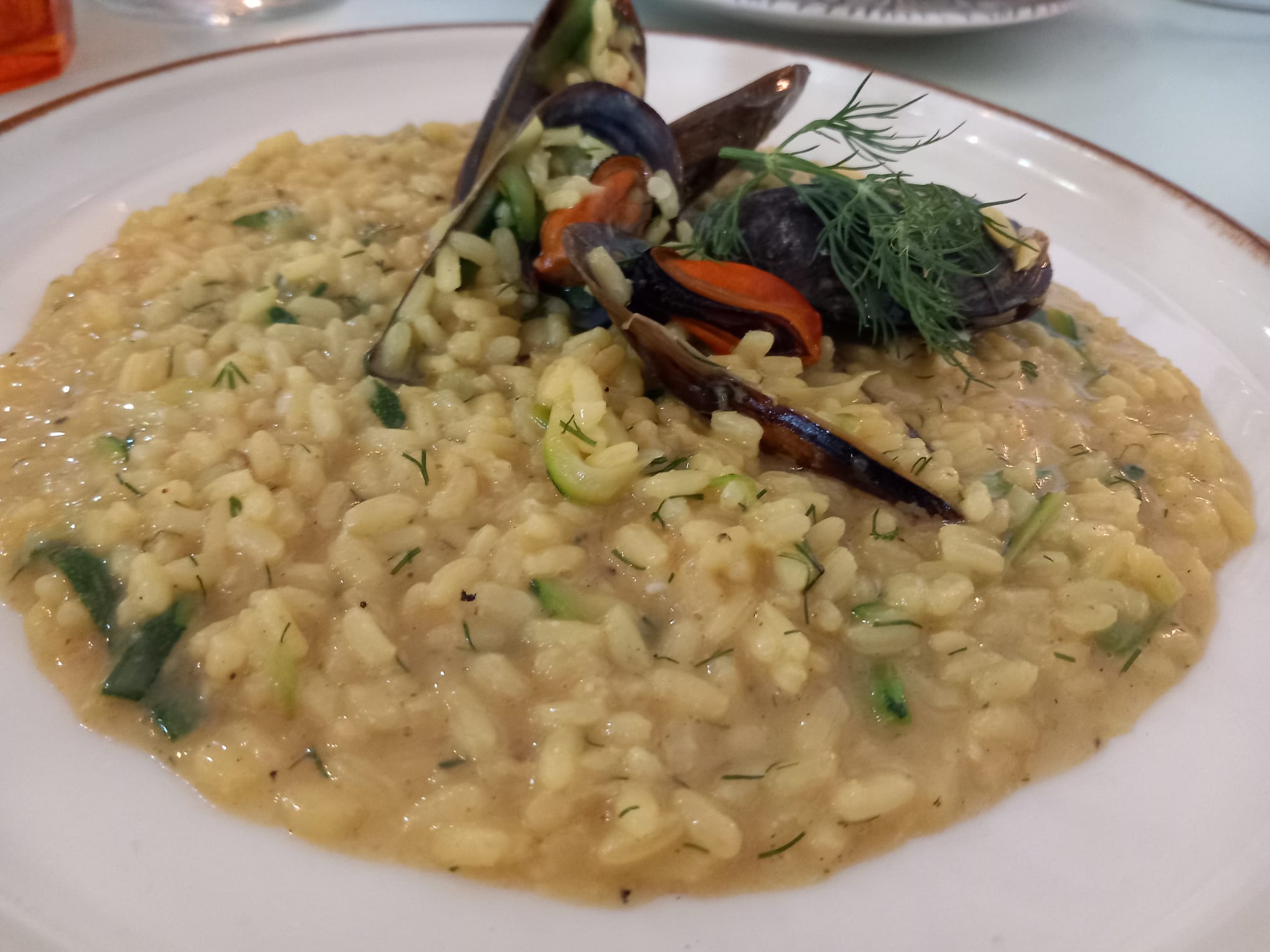 Risotto de azafrán y mejillones