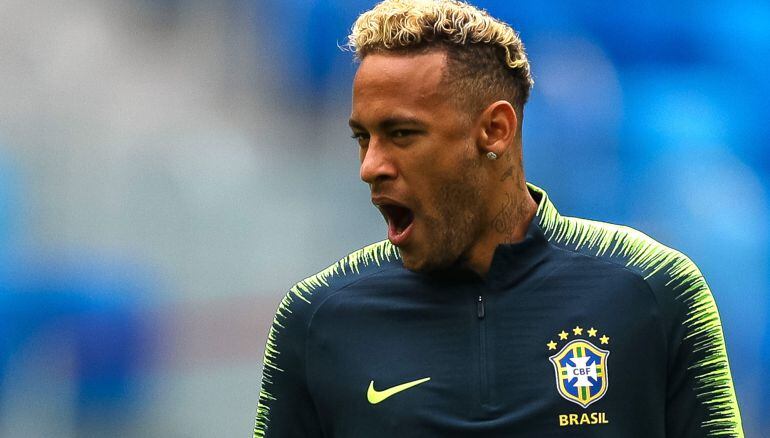 Neymar, en una sesión de entrenamiento con Brasil.