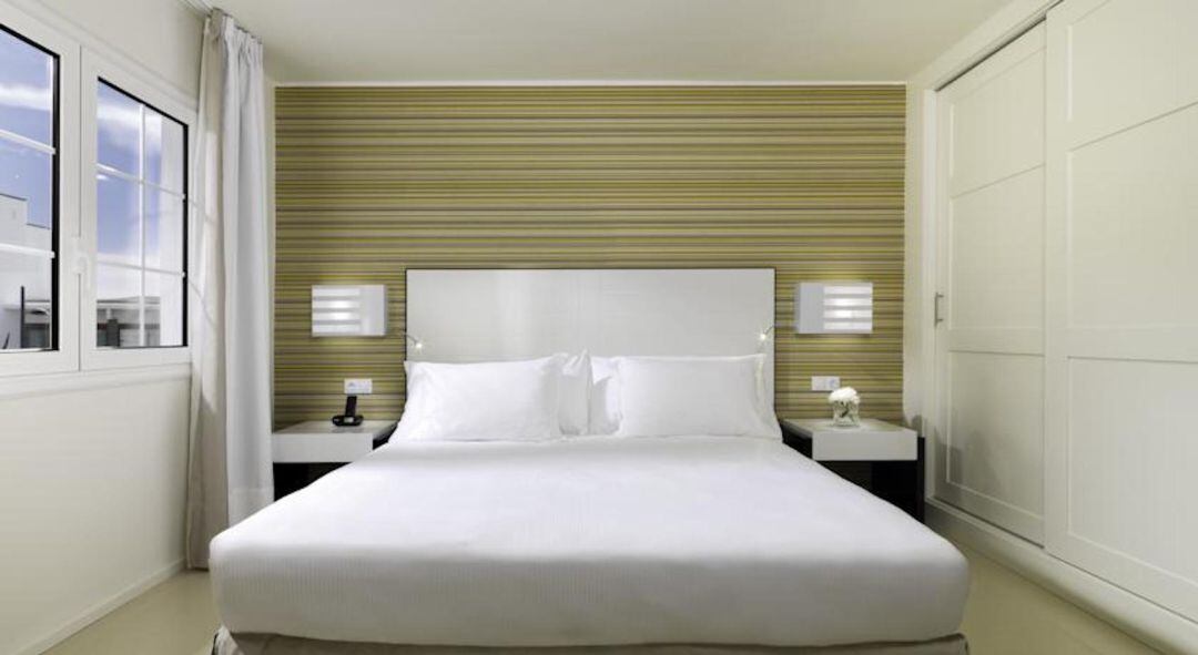 Hotel H10 White Suites 