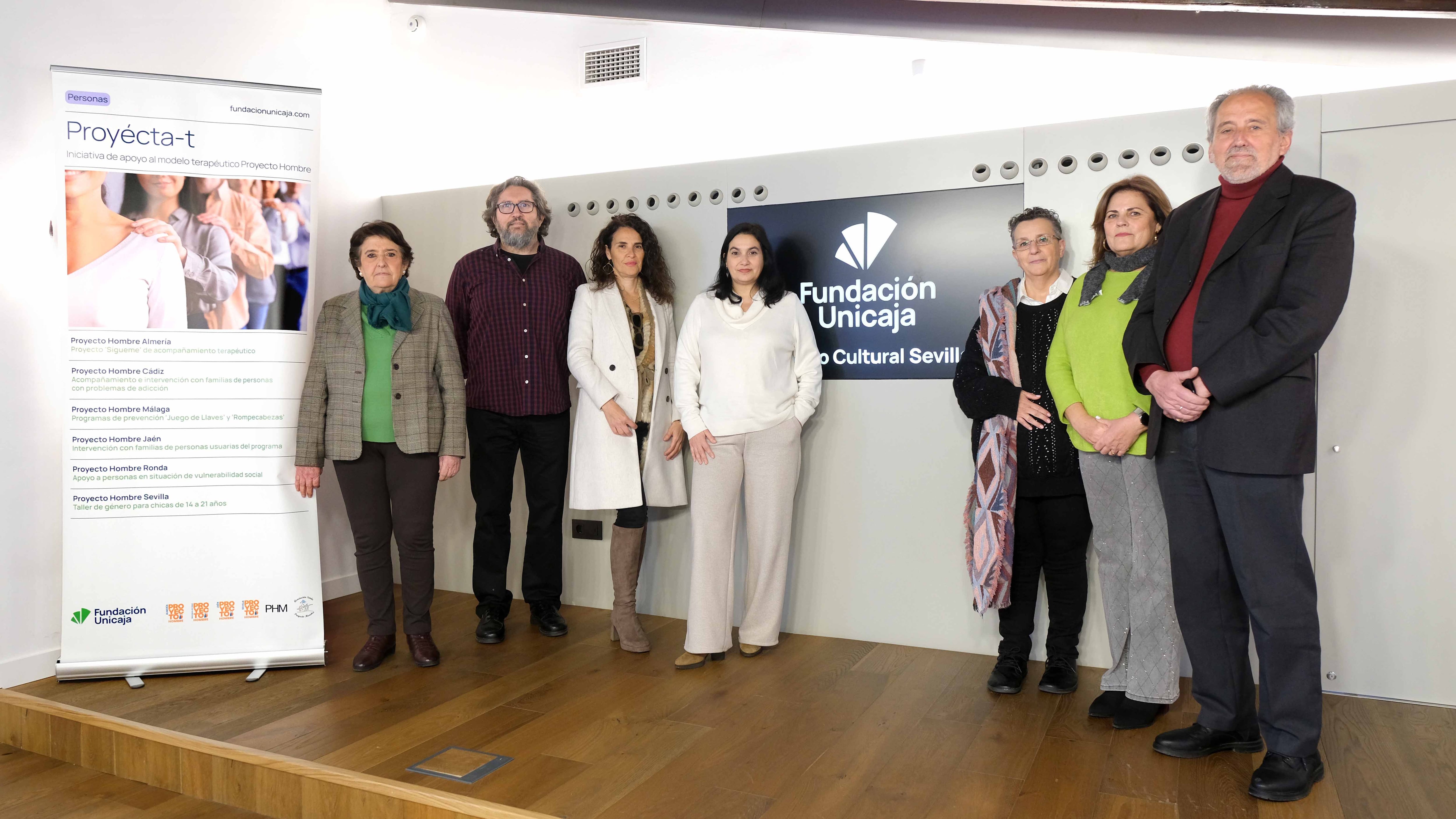 La representante de Fundación Unicaja Sara Rodríguez ha mantenido un encuentro en Sevilla con los responsables de la entidad