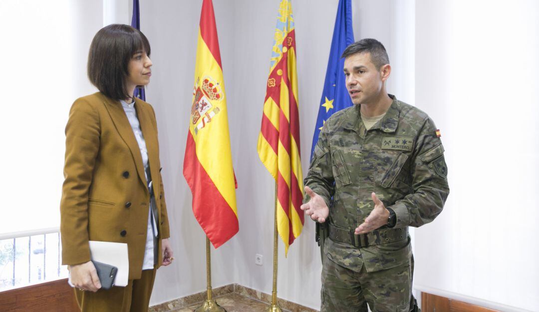 La alcaldesa de Gandia, Diana Morant, recibe al Teniente Montero 