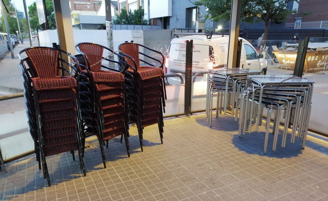 Bars i restaurants tancaran 15 dies però podran oferir recollida o servei a domicili, amb els restaurants dels hotels restringits únicament als hostes