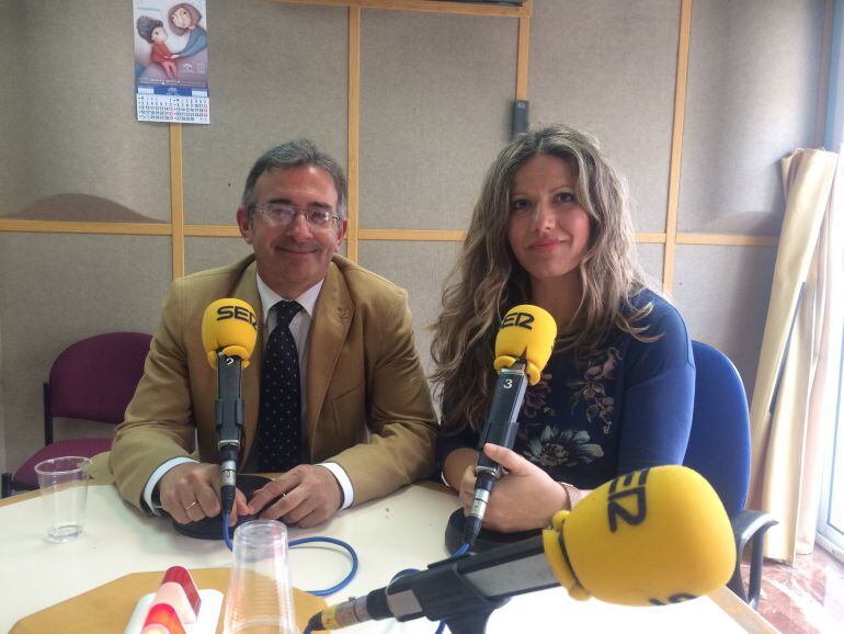 Francisco Ruiz, Rector de la Universidad de Huelva y Ana Gil de la SER