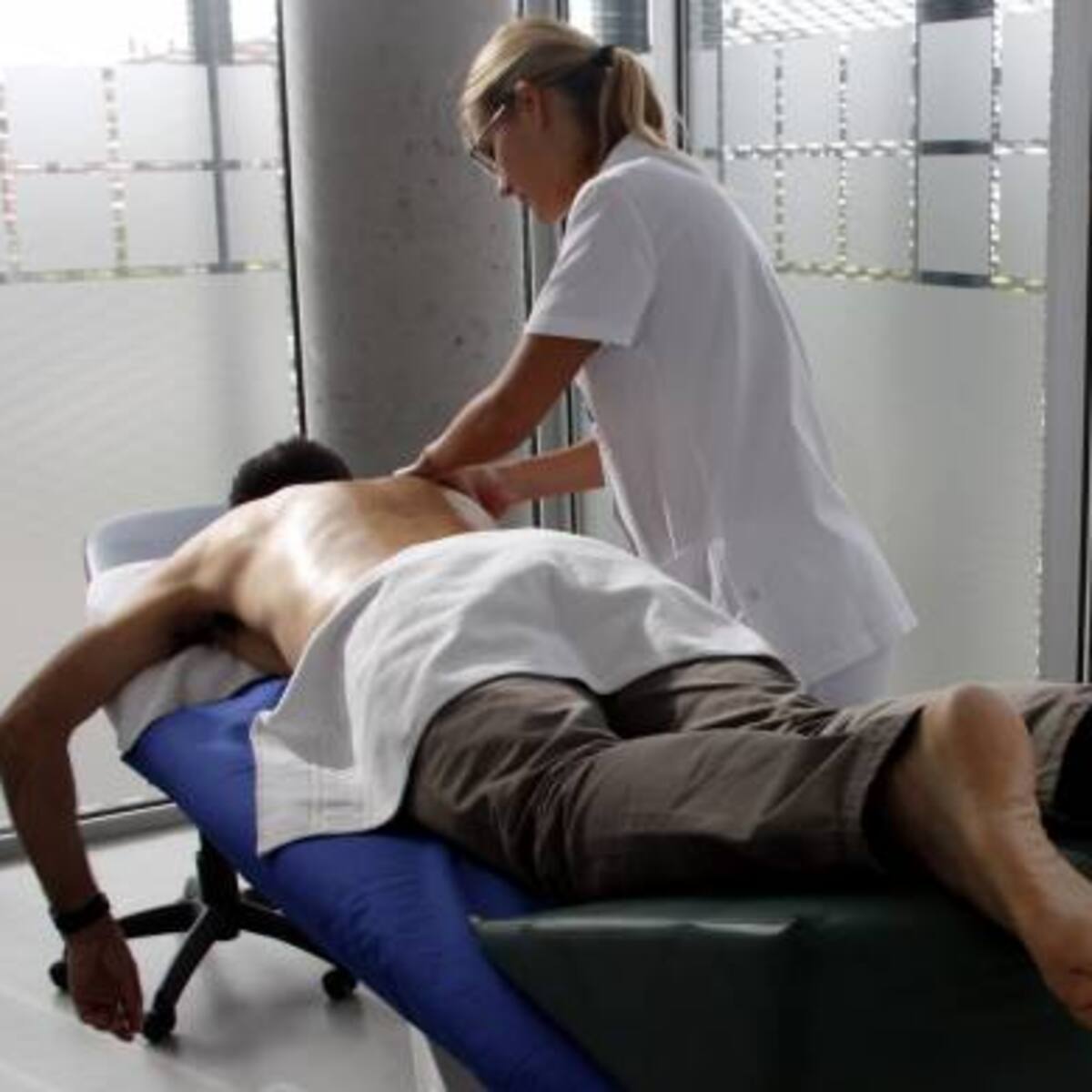 Cantabria cierra ocho establecimientos por intrusismo en fisioterapia