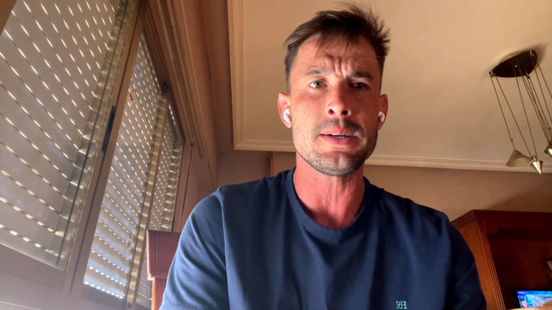 Rafael Fernández Chumbi atiende a Radio Murcia, semanas después de anunciar su retirada.