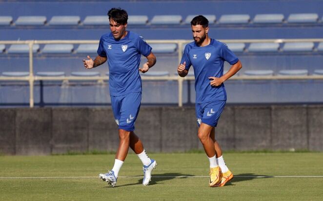 Escassi y Luis Muñoz se ejercitan de forma parcial con el Málaga