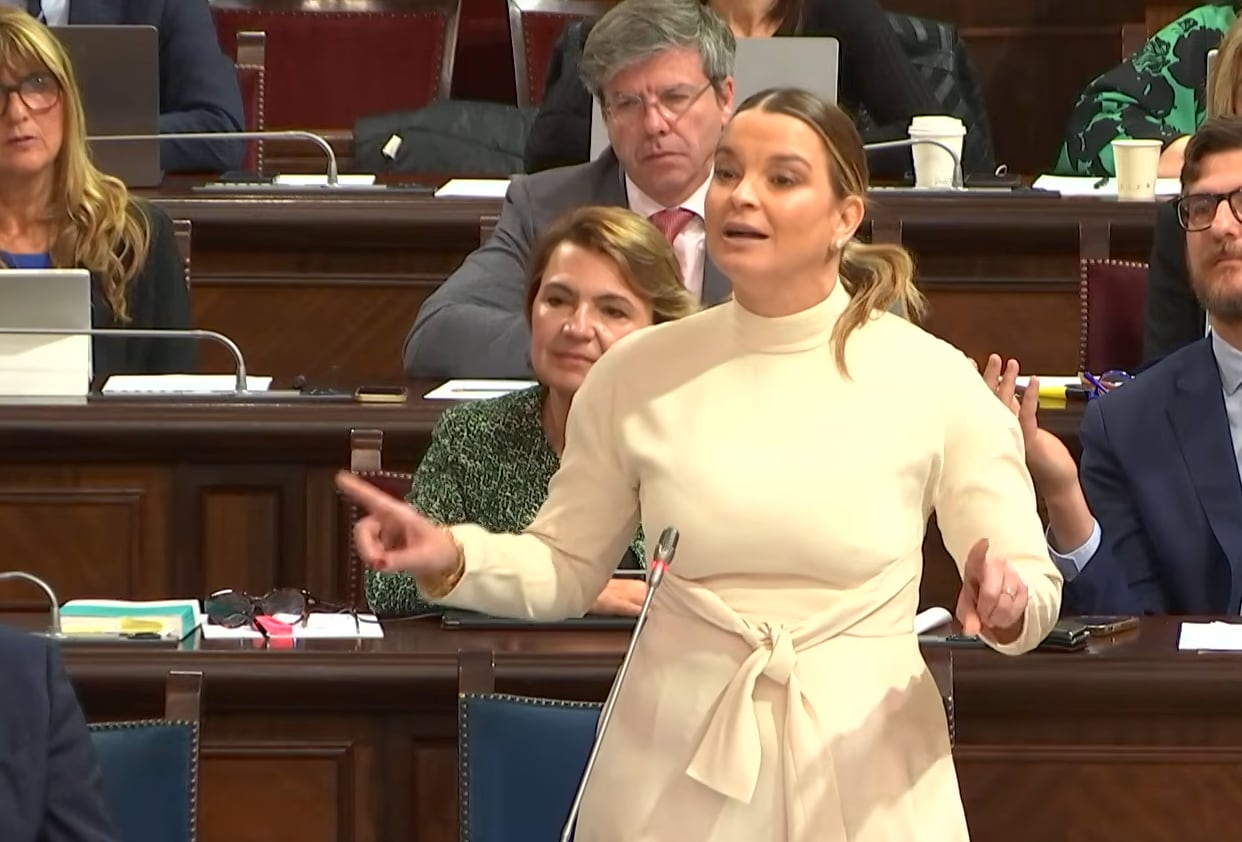 Marga Prohens en la sesión de control del Parlament