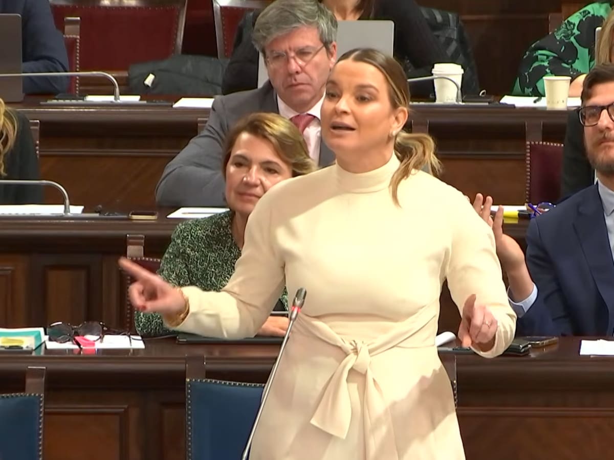 PSIB y Més acusan al Govern de no aprobar ninguna medida contra la saturación y Prohens responde: 'Hemos cambiado el rumbo'