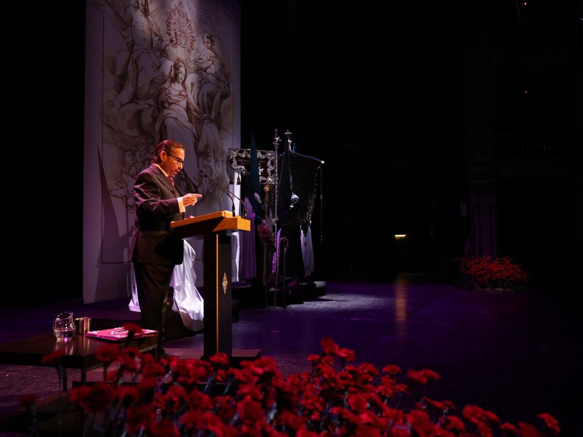 Ignacio Castillo pone en valor la esencia del cofrade en un pregón mariano y emotivo