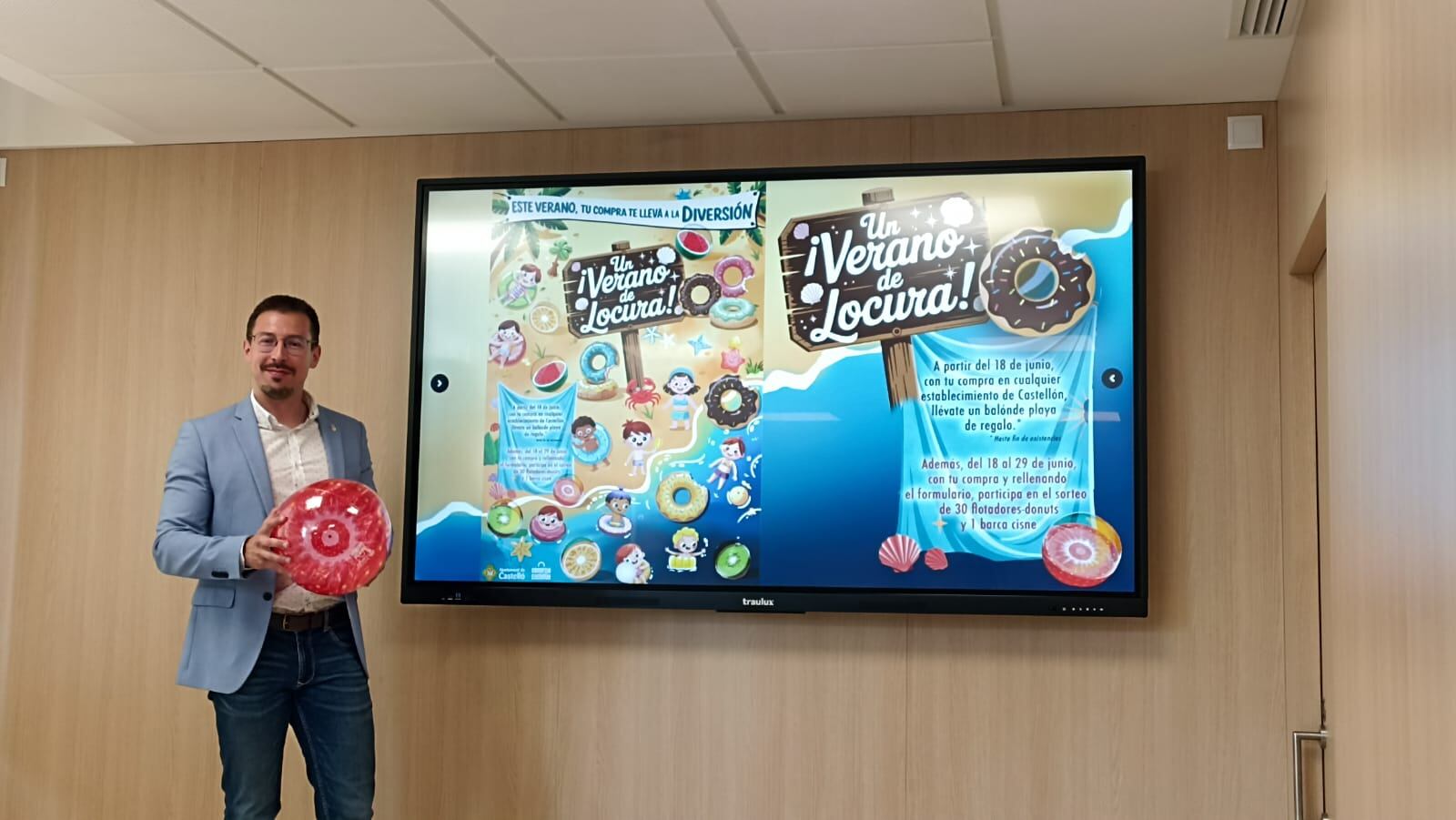 El concejal de comercio de Castellón, Alberto Vidal, en la presentación de la campaña de verano del sector