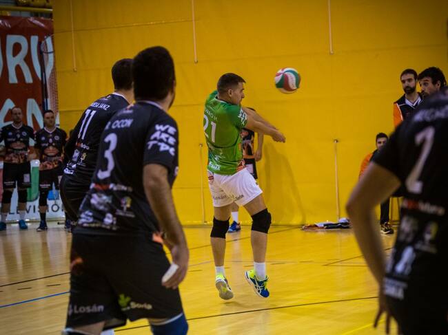 El Sporting perdió en casa del CID Jovellanos.