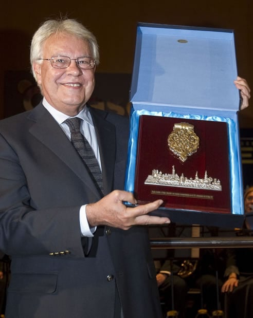 Homenaje a Felipe González en Radio Sevilla