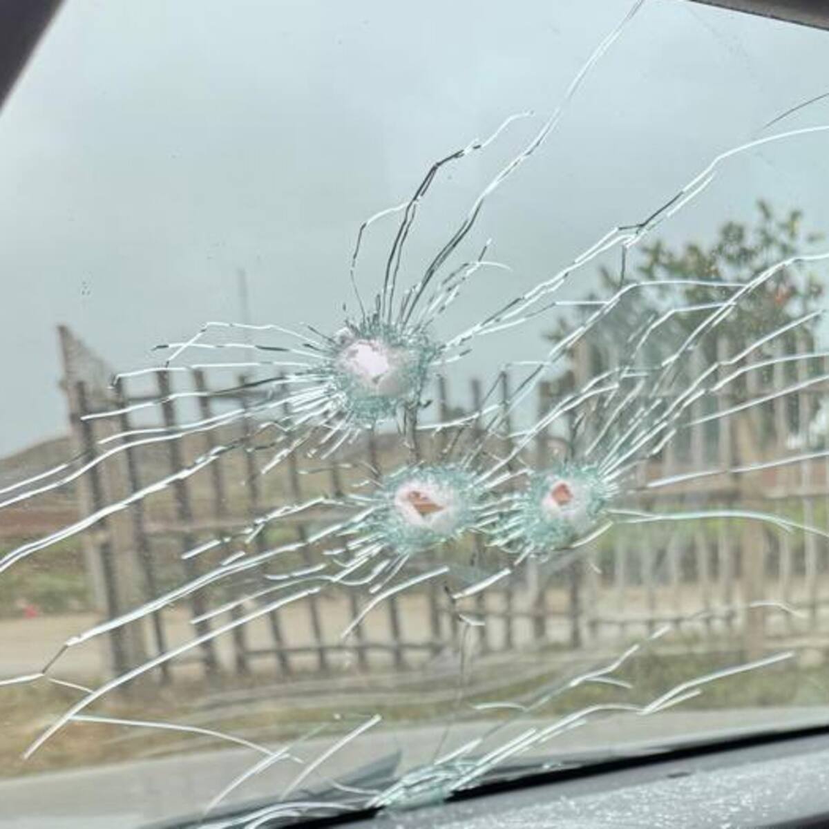 Rafael Belaúnde, candidato presidencial de Perú, sobrevive a un atentado tras ser tiroteado en su coche