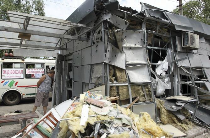 Estacion de autobuses destrozada en el este de Ucrania, foto de archivo.