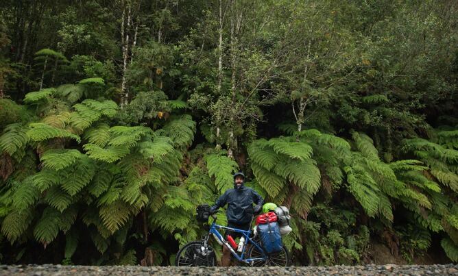 El aventurero Juan Sisto durante su viaje por Sudamérica.