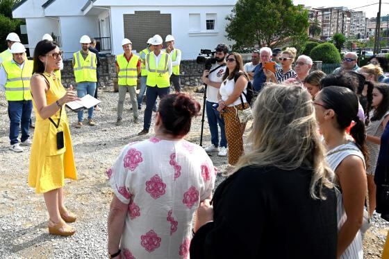 Gema Igual visita las obras del nuevo itinerario mecánico que conecta Valdecilla con Cardenal Herrera Oria