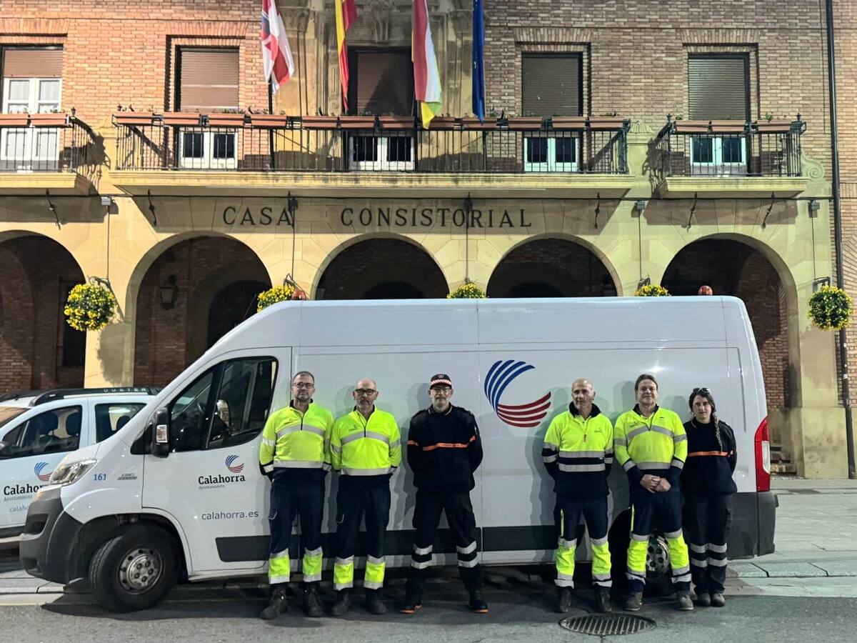 Un equipo de operarios municipales y voluntarios de Protección Civil de Calahorra se desplaza a Valencia