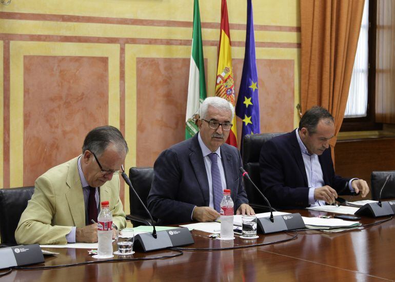 Manuel Jiménez Barrios, durante su comparencia en el Parlamento de Andalucía.