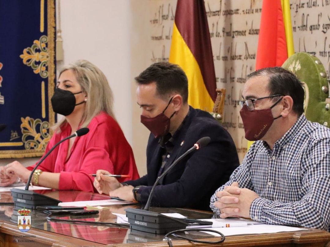  Patricia Martín, Luciano Huerga y Fernando Marcos en la rueda de prensa sobre el acto de La Veguilla 