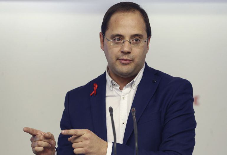 El secretario de Organización de Partido Socialista Obrero Español (PSOE), César Luena, durante su intervención en la presentación de la campaña del partido