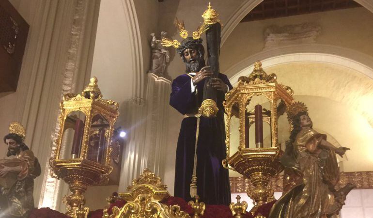 El Señor de la Salud, titular de la Hermandad de Los Gitanos, en su paso de salida