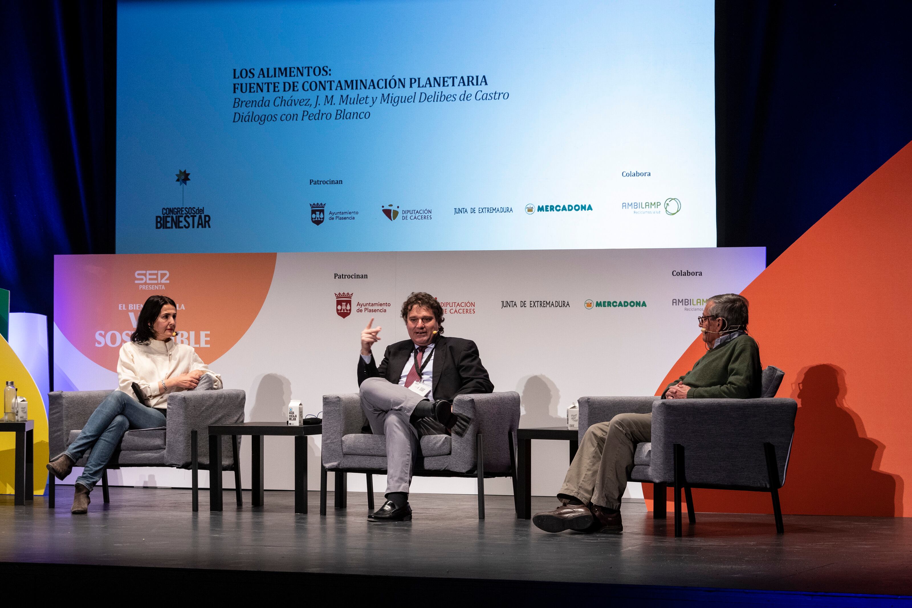 Ponentes de la tercera mesa del IV Congreso del Bienestar y la Vida Sostenible