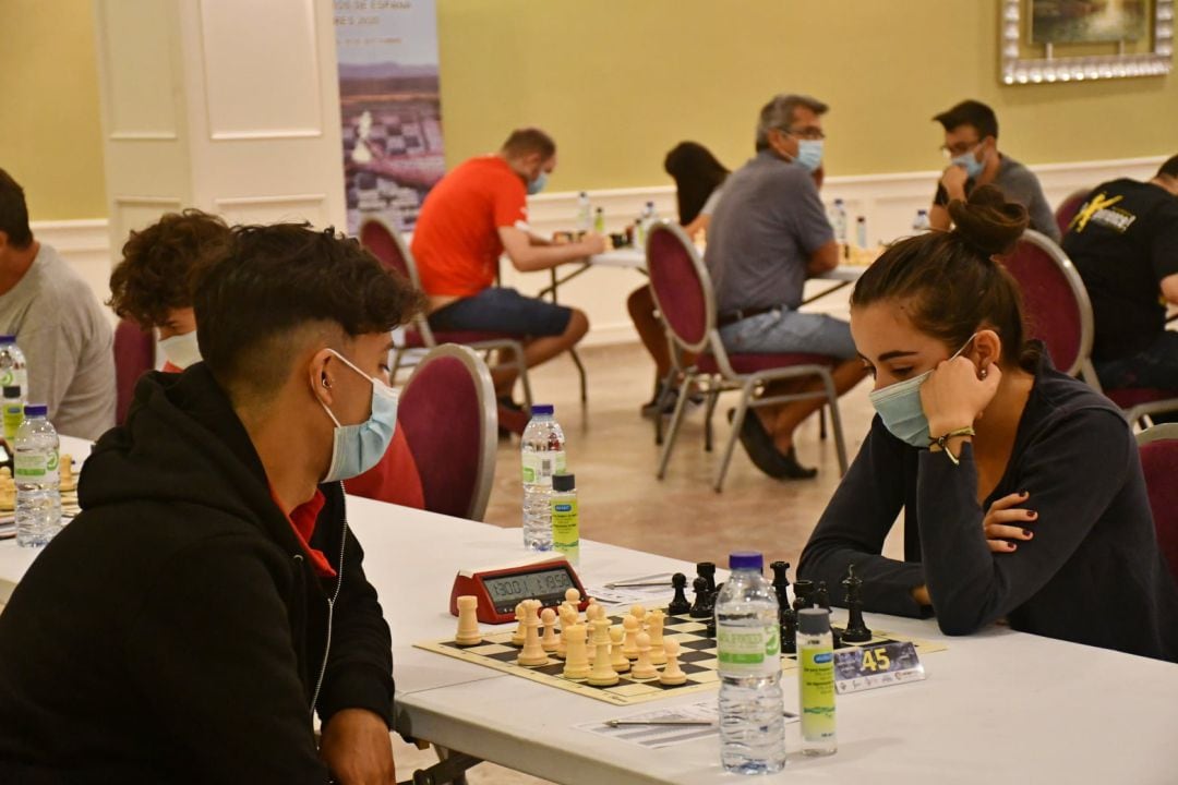 Ajedrecistas, durante una partida de los Campeonatos de España de Ajedrez 2020