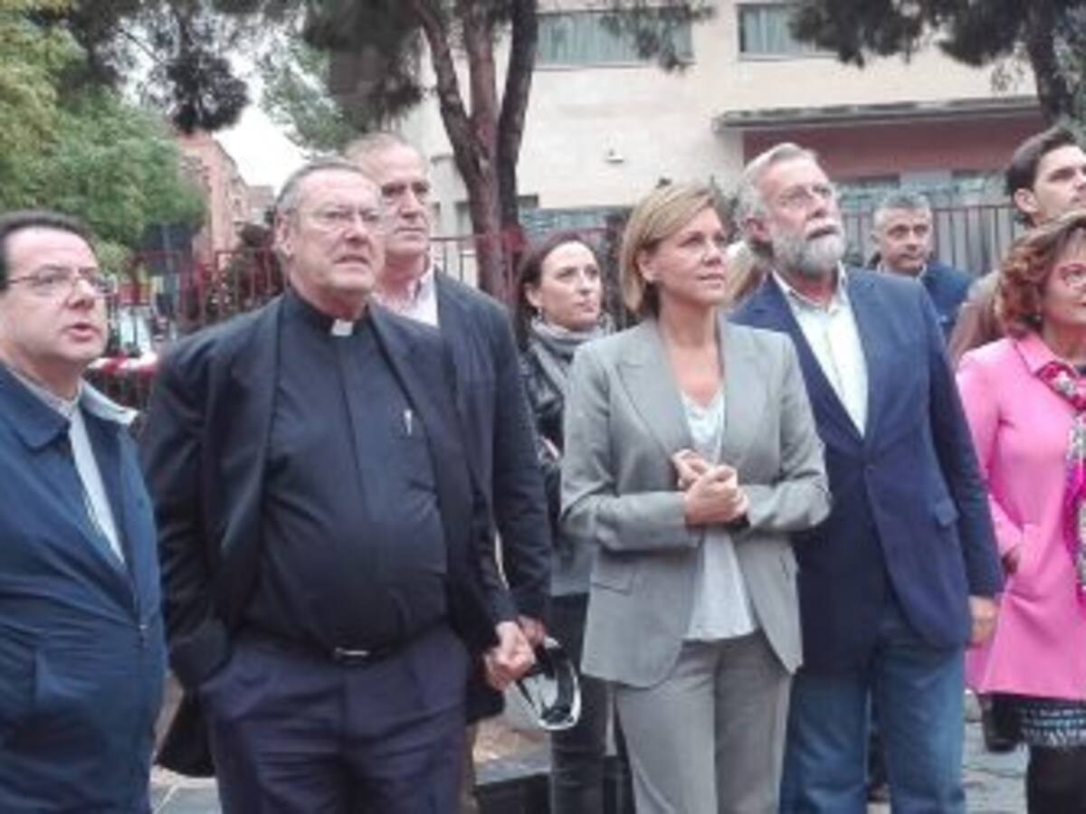 Cospedal visita la Iglesia de San Juan de Ávila