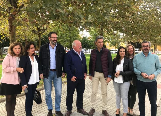 Los candidatos del PP haciendo campaña de las Elecciones Generales