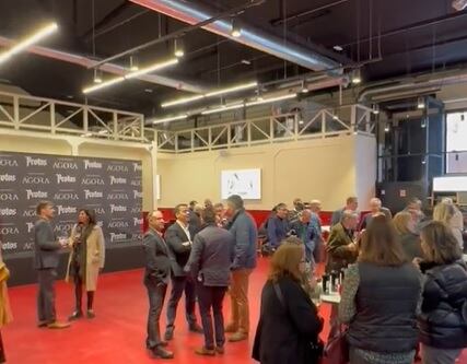 La nave de la antigua bodega reconvertida en nuevo espacio gastronómico