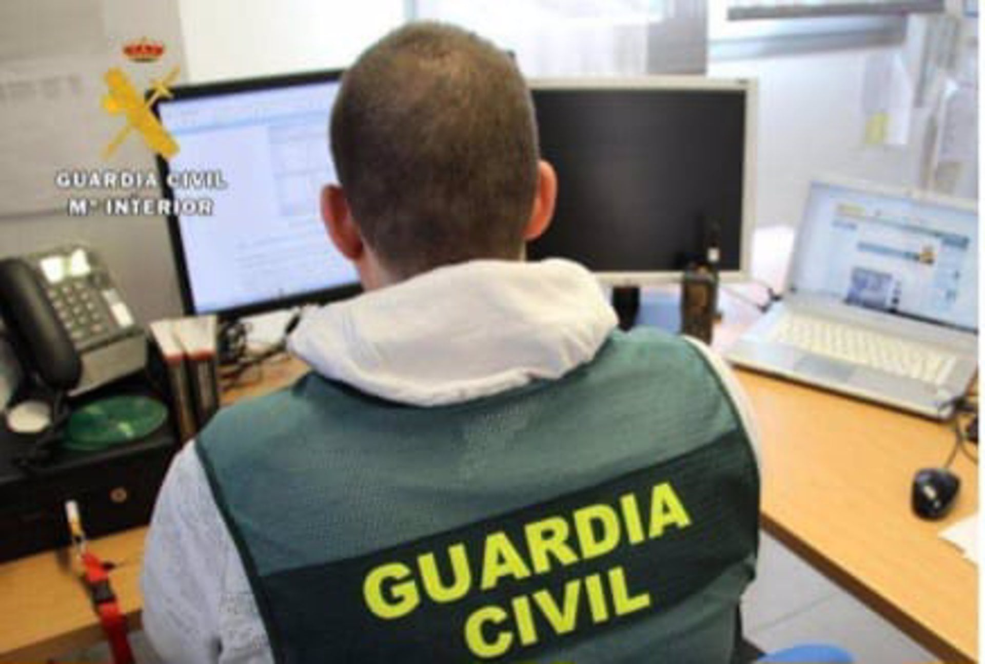 22/02/2024 Sucesos.- Cuatro detenidos en Valladolid por robos con violencia e intimidación en tiendas de telefonía.

La Guardia Civil de Valladolid, en el marco de la Operación &#039;Phonepa&#039;, ha detenido a cuatro personas de nacionalidad extranjera como supuestas autoras de un delito de robo con violencia e intimidación en tiendas de telefonía móvil.

CASTILLA Y LEÓN ESPAÑA EUROPA VALLADOLID SOCIEDAD
GUARDIA CIVIL VALLADOLID
