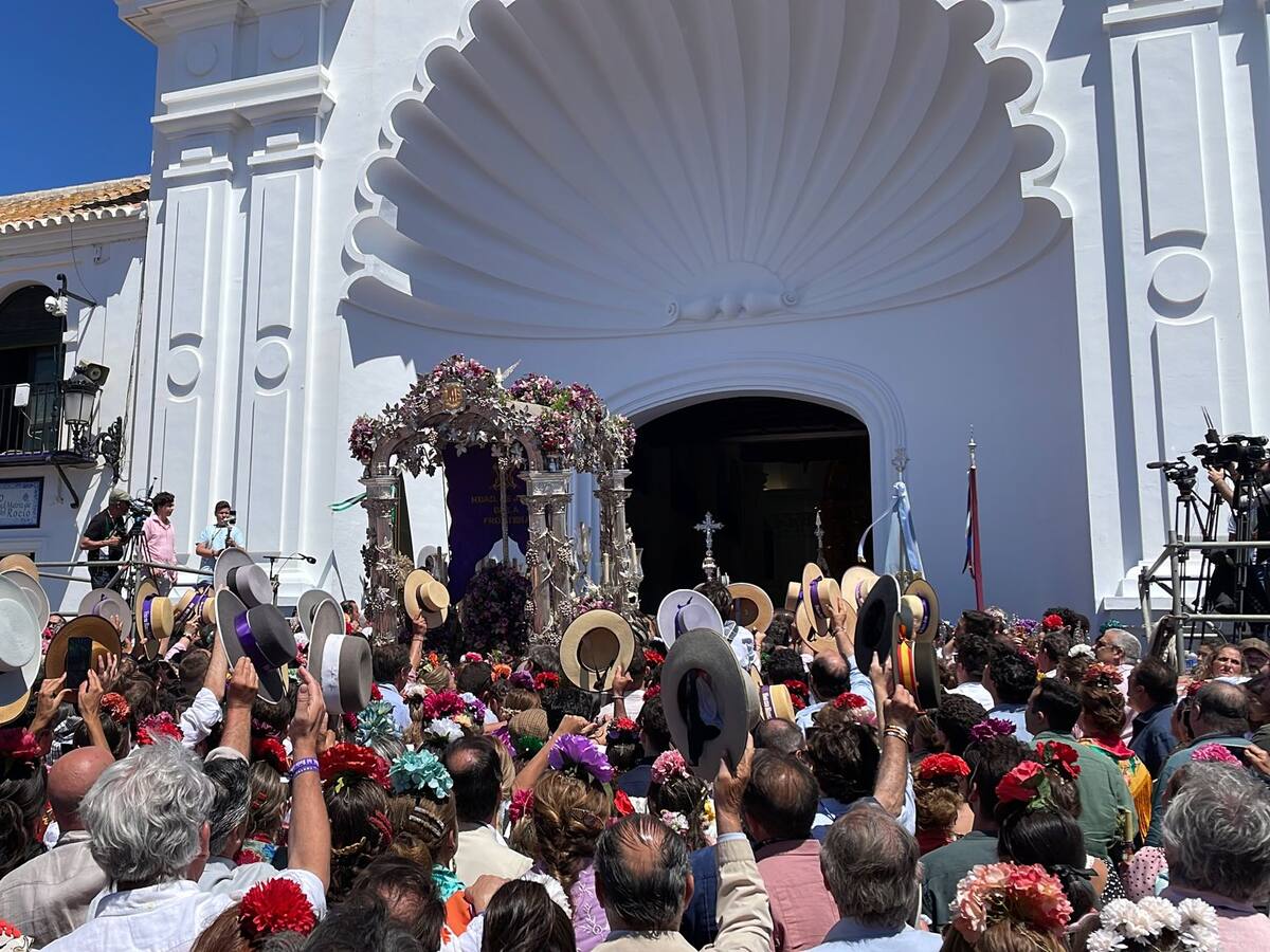 Jerez se presenta ante la Blanca Paloma
