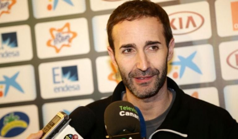 Sito Alonso atiende a los medios en la pasada Copa del Rey.