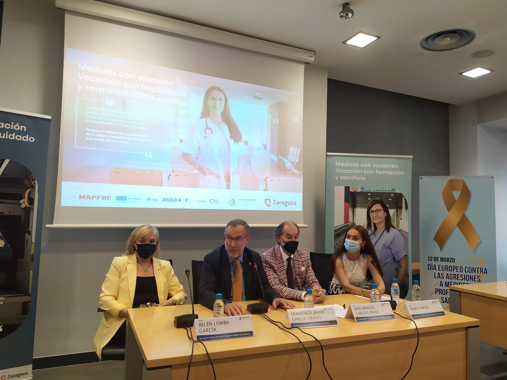 El Colegio de Médicos de Zaragoza lanza la campaña &quot;Médicos con vocación&quot;