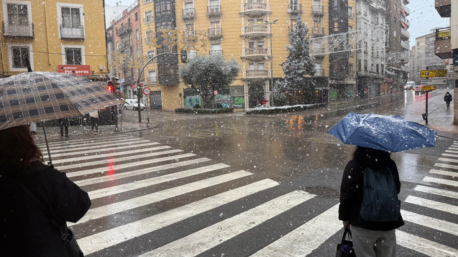 Día de nieve en Cuenca. En la foto, la plaza de la Constitución.