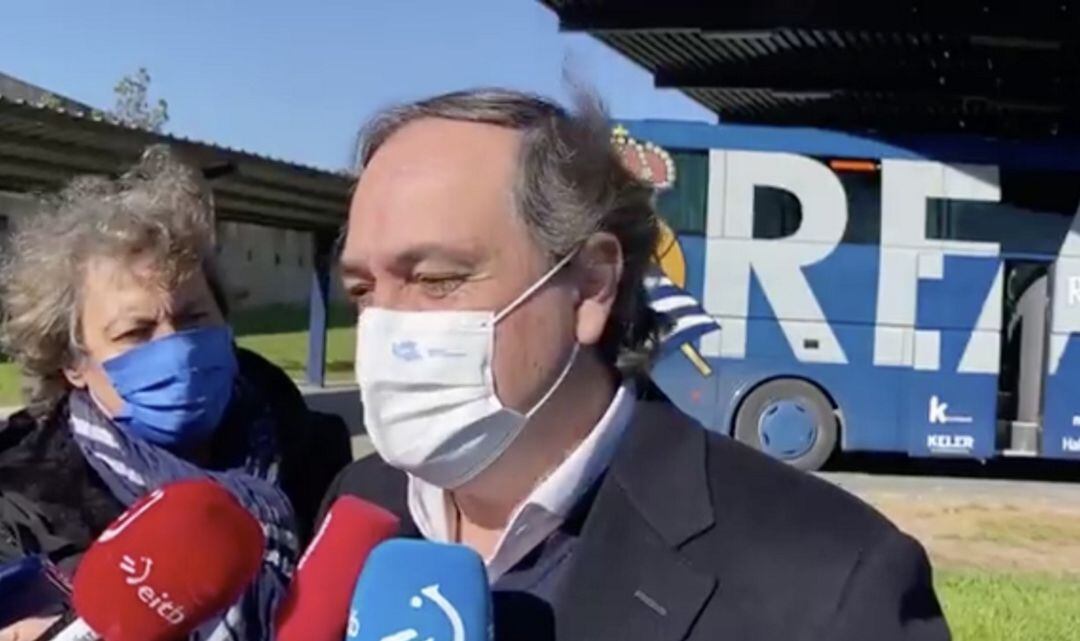 Aperribay no quiere fichar un delantero porque quiere que siga Isak